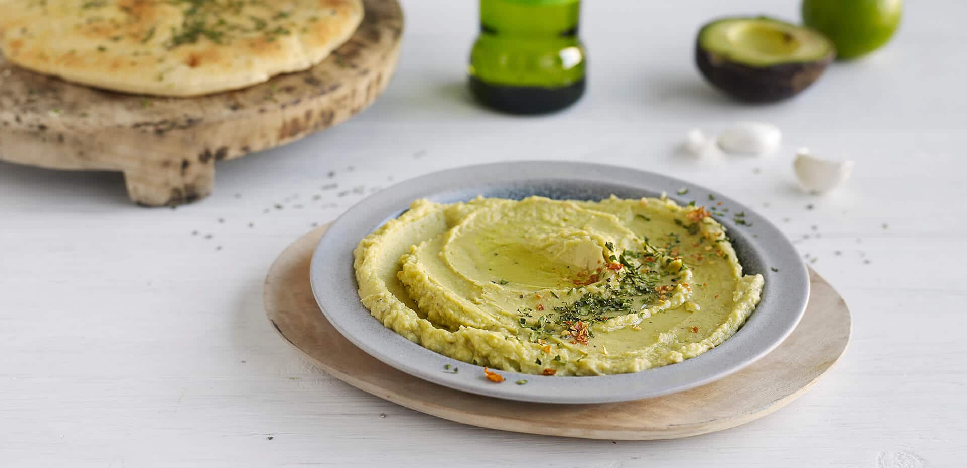 Kremet hummus med avocado