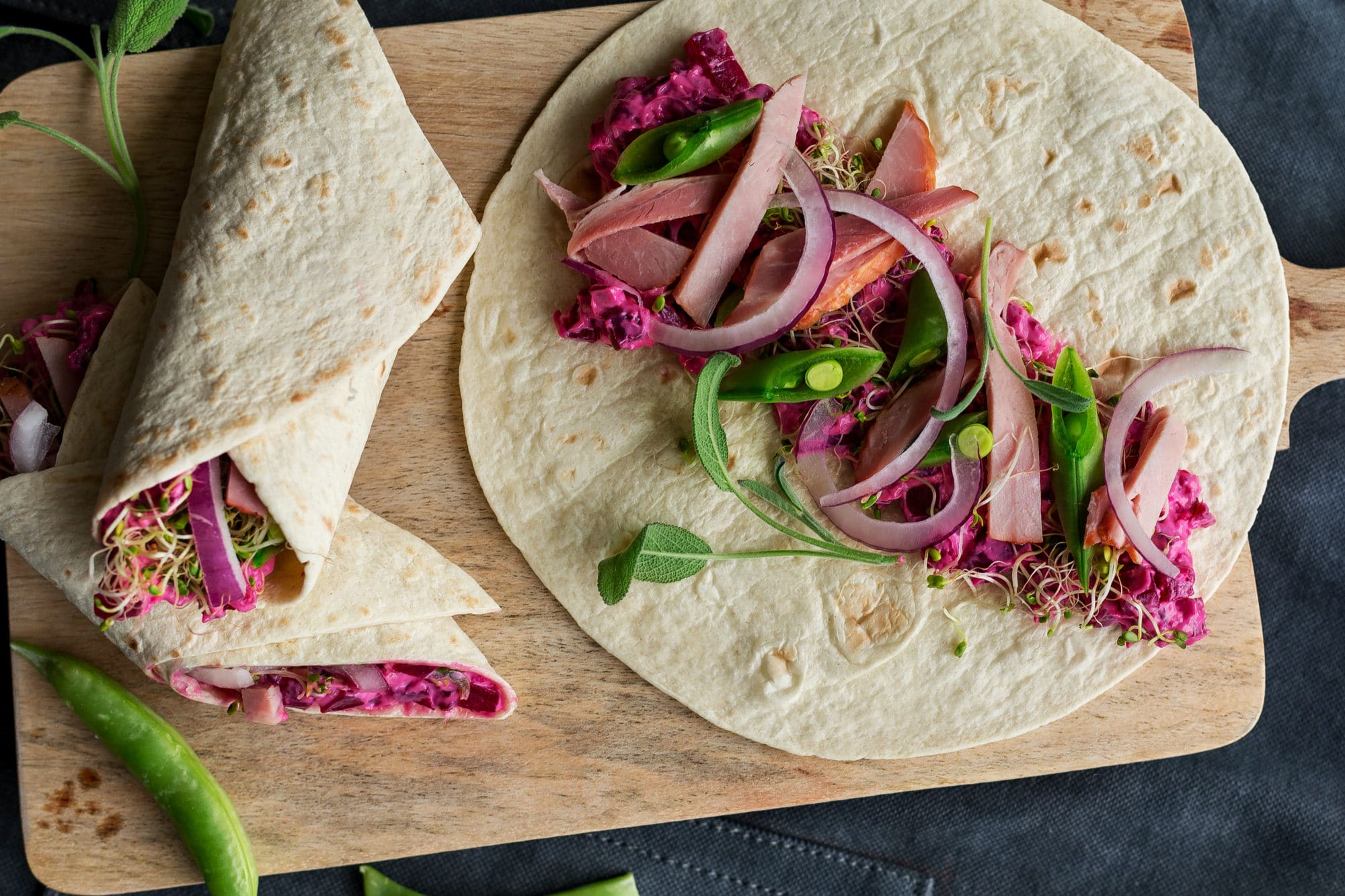 Julewrap med skinke og rødbetsalat