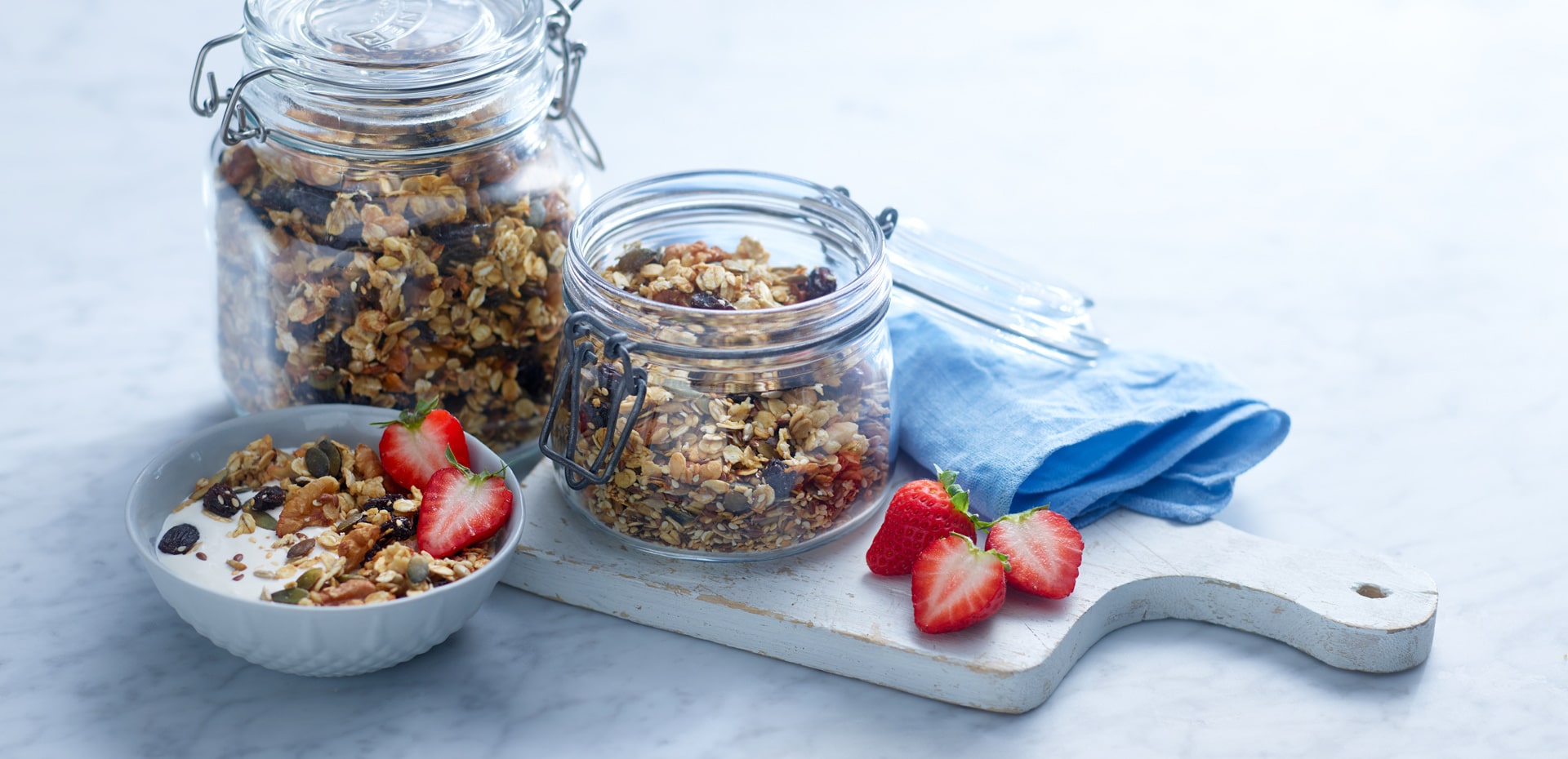 hjemmelaget granola med nøtter og frø