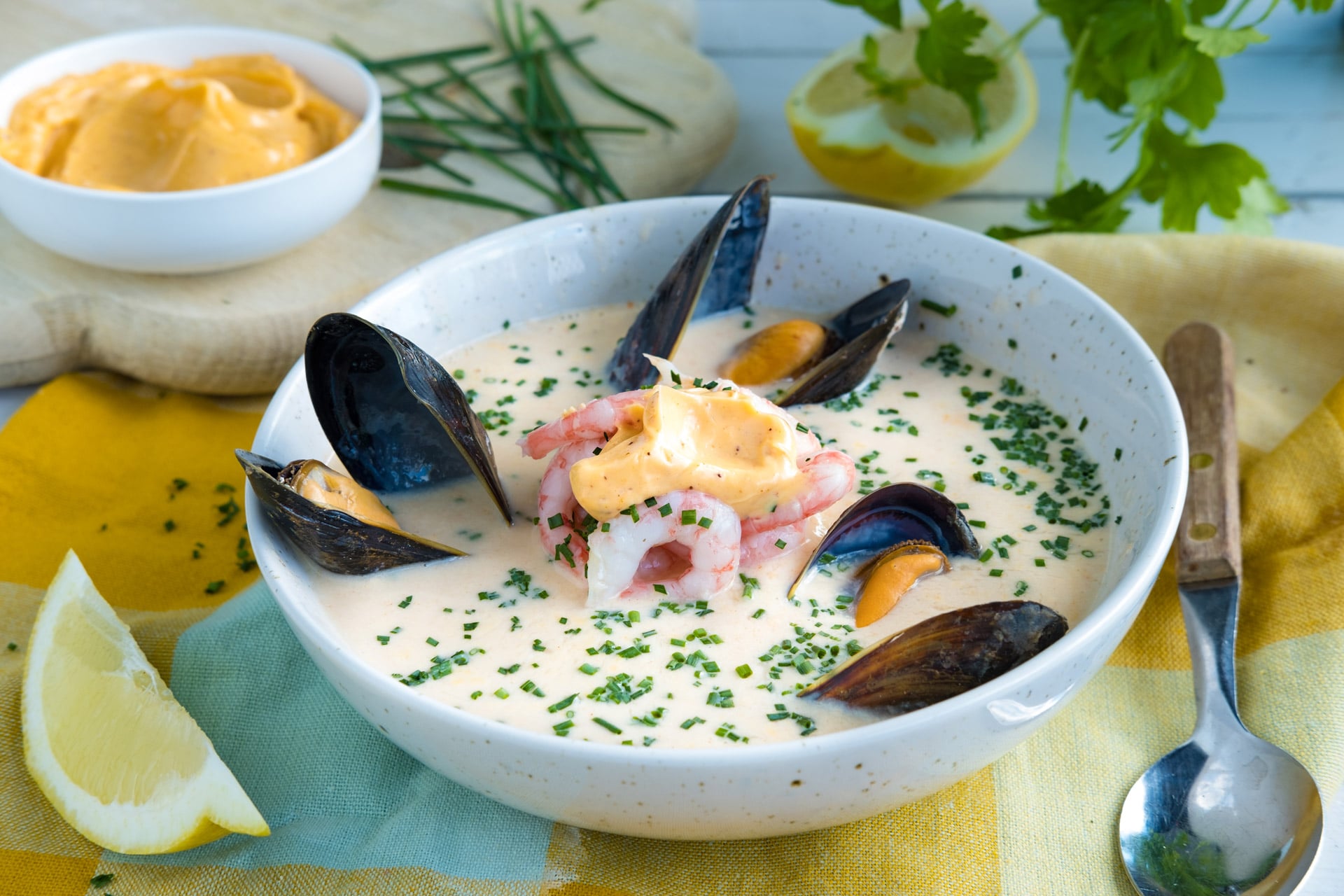 Skalldyrsuppe med rouille. Foto.