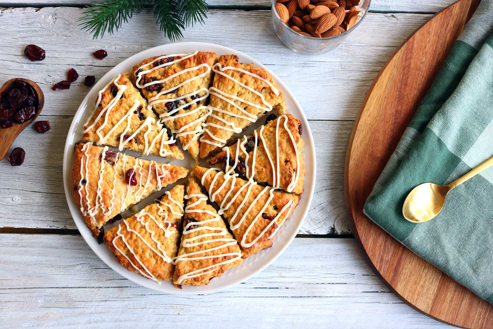 Appelsinscones med tranebær