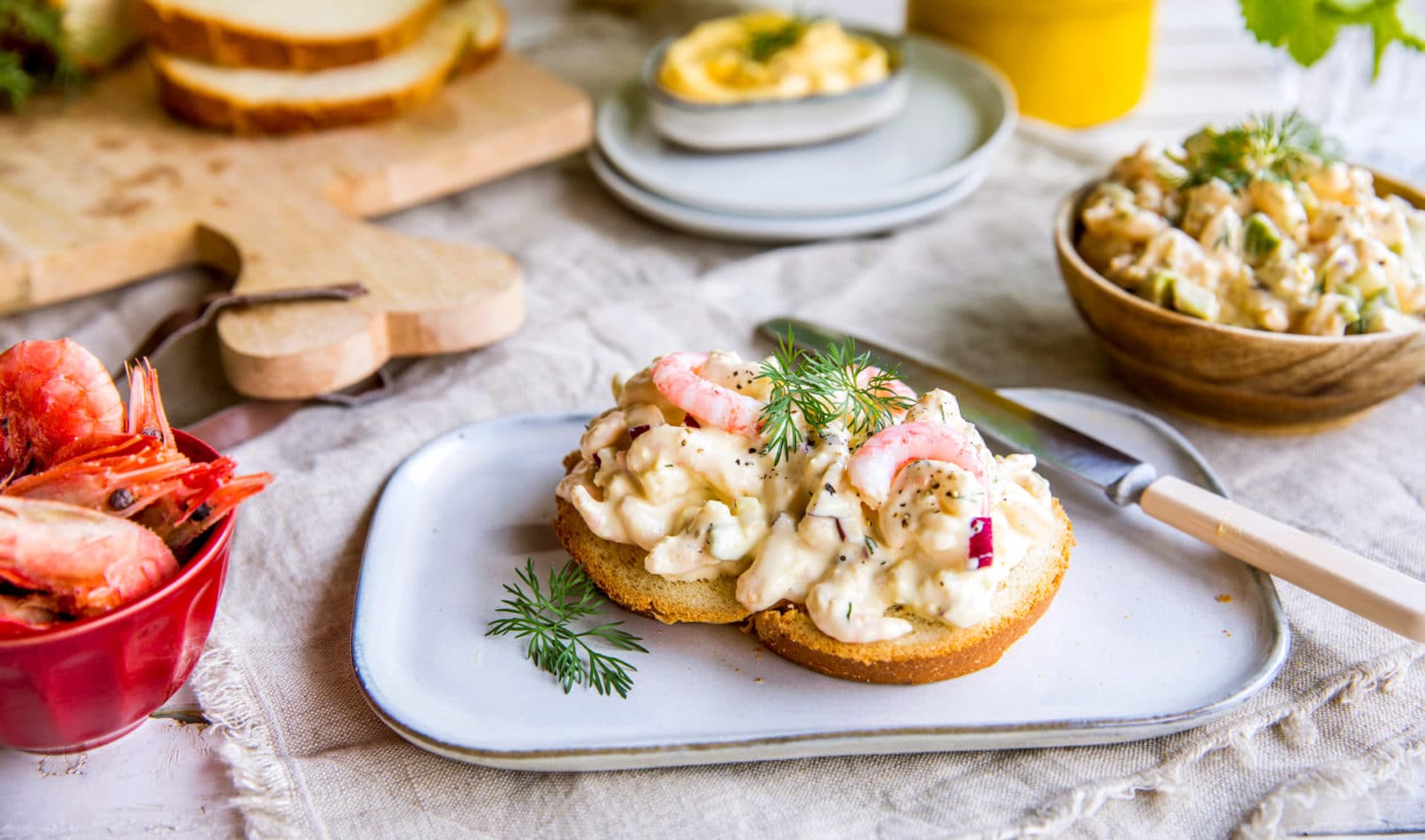 Rekesalat med dijonnaise og avokado