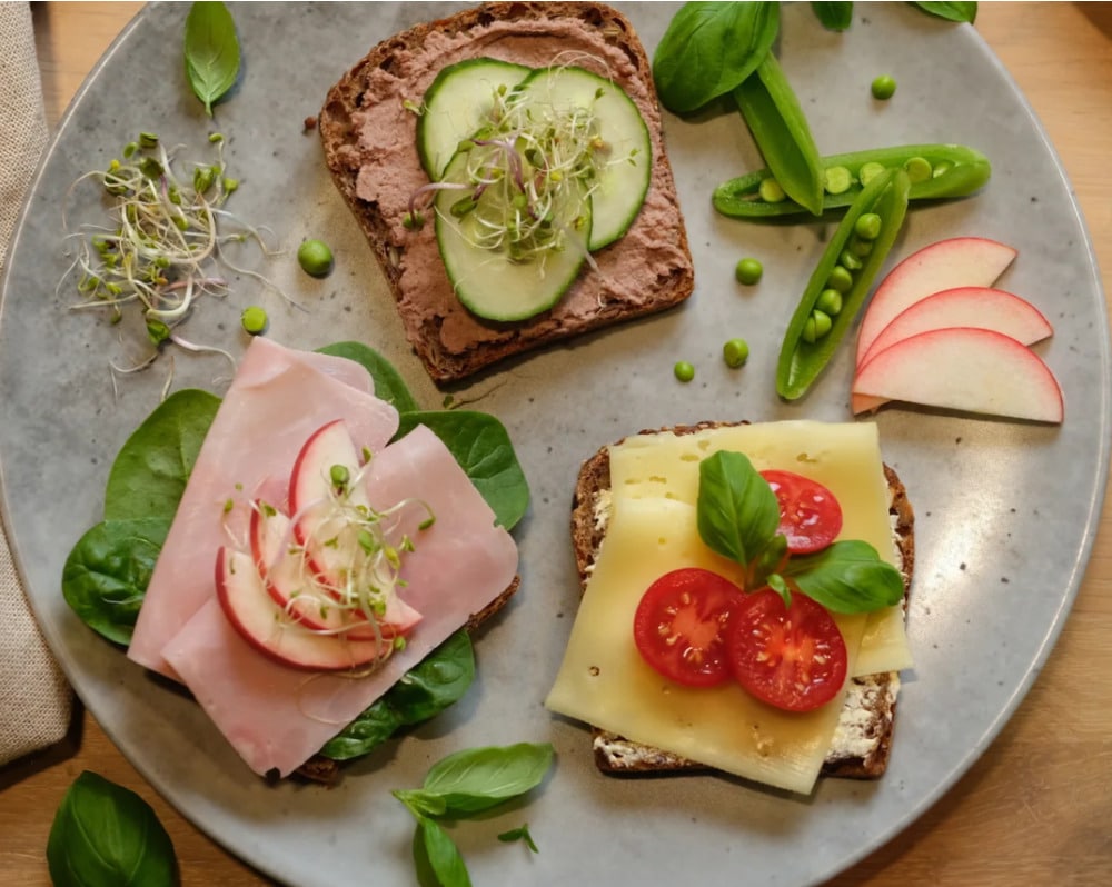 Brødskiver med pålegg