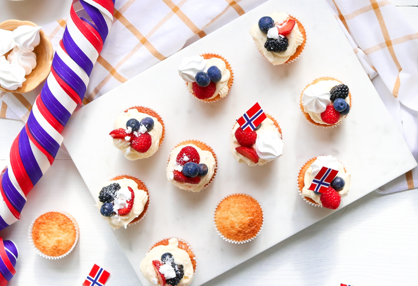 Muffins med pavlovatopping