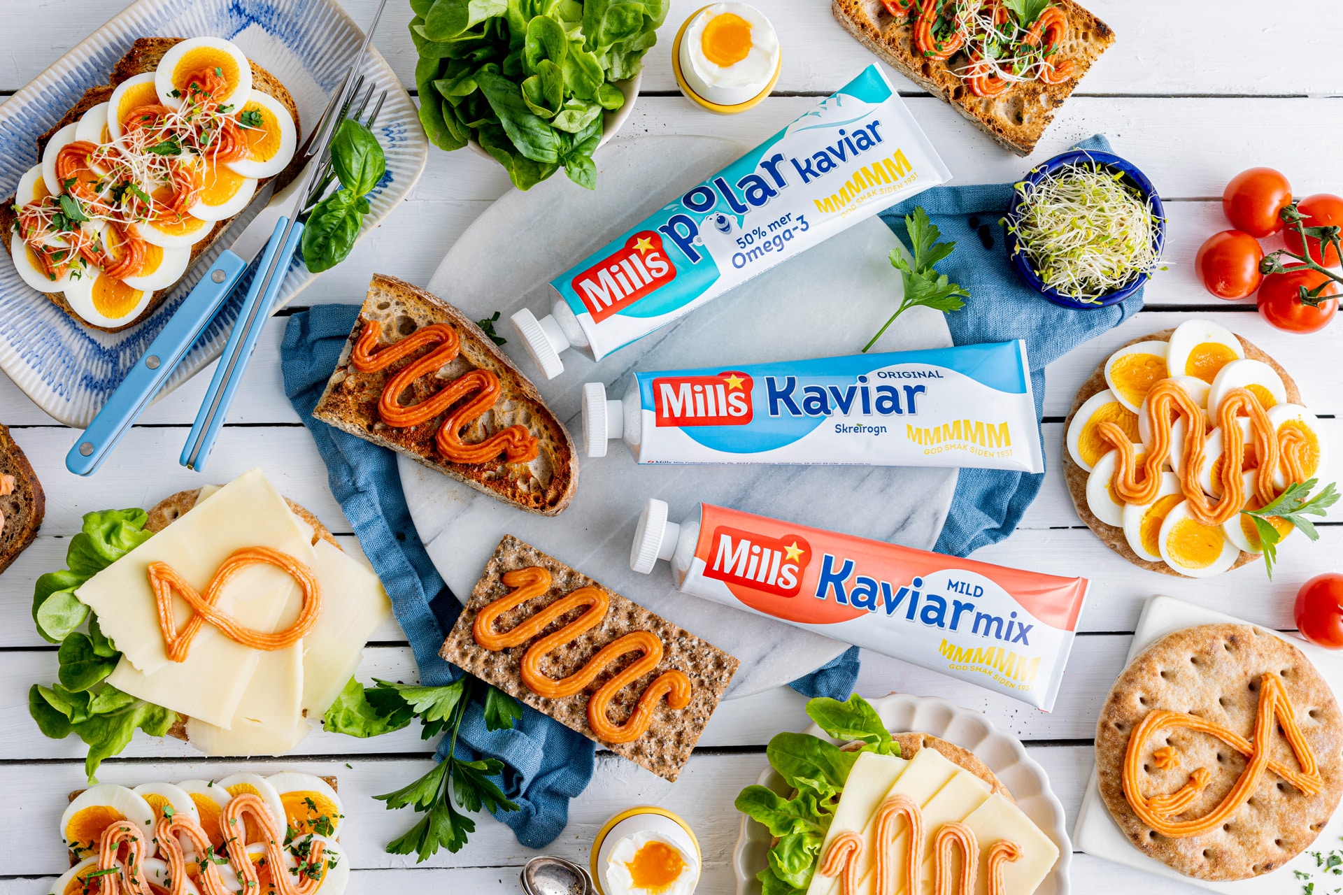Tuber med Mills Kaviar, Mills Kaviarmix og Mills Polarkaviar og knekkebrød og brødskiver