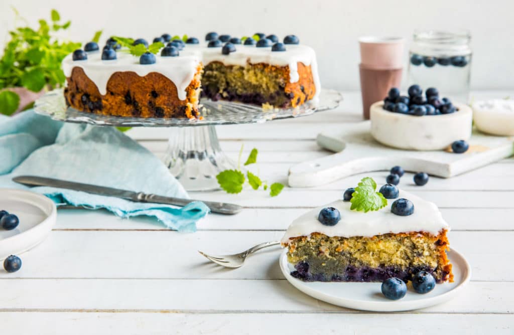 Blåbærkake med sitronglasur